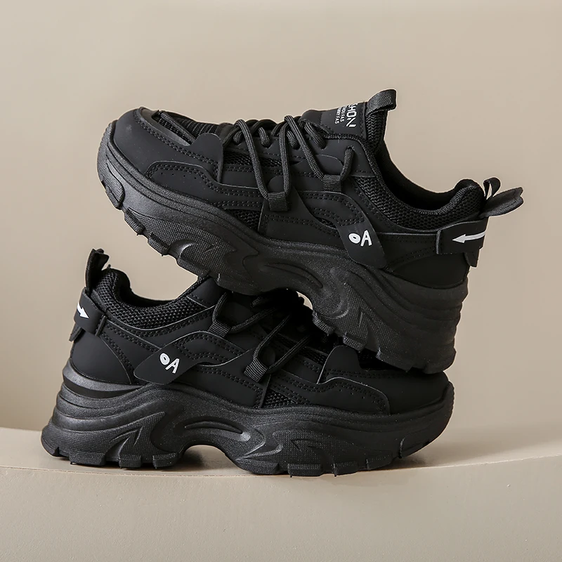 

Autumn new comfortable Joker non-slip wear-resistant breathable lightweight daddy shoes Korean outdoor sports women's shoes.