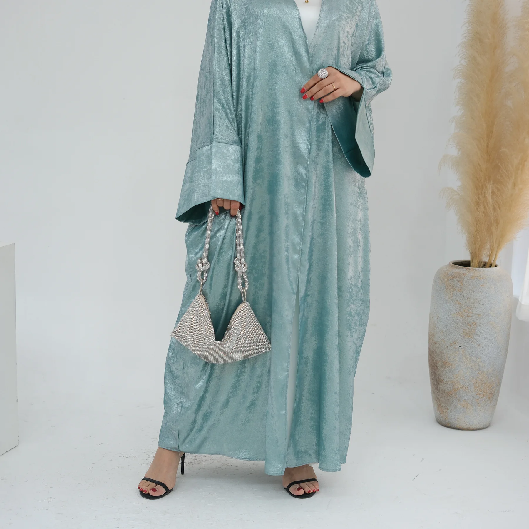 

Рамадан ИД блестящее атласное открытое кимоно с рукавом «летучая мышь» абайя Дубай роскошное 2024 мусульманское платье женская одежда