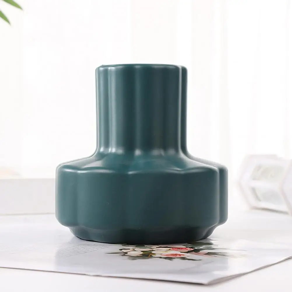 

Versatile Flower Vase Elegant Plastic Flower Vase for Indoor Outdoor Use Real Dried Flower Holder Floral for Rooms for Home