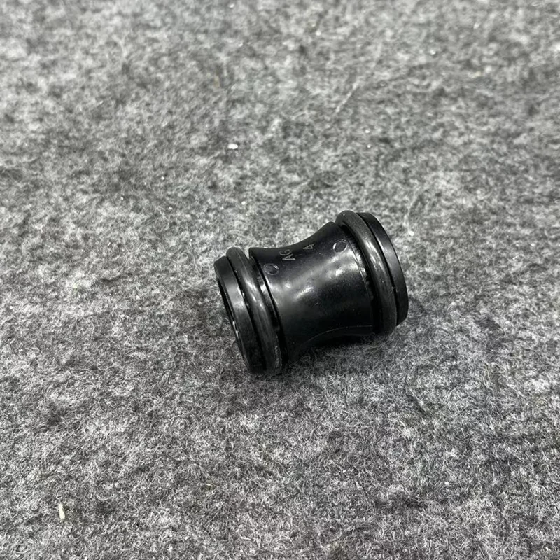 06K121131 06K 121 131 EA888 Engine Coolant Pipe Oil Cooler Connector For Jetta Golf Tiguan Passat CC Octavia For A4 A6 Q3