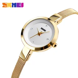 Elegant Women's Luxury Bracelet Wristwatch - Sporty Waterproof Quartz Timepiece (Gold)