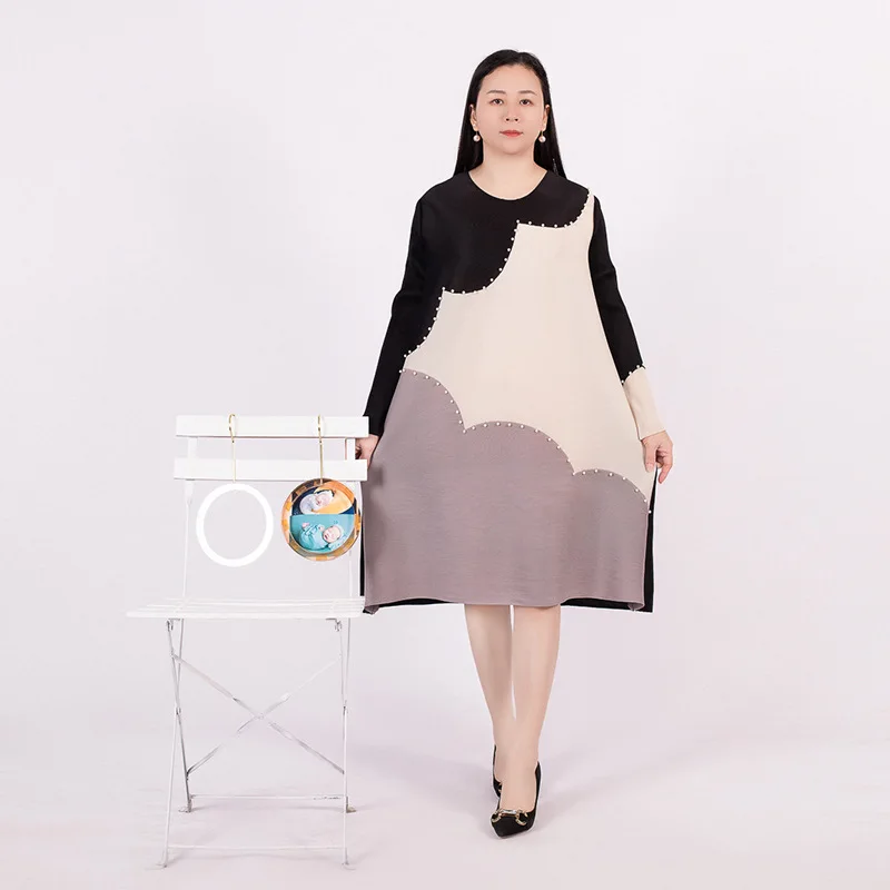 

2023 spring new contrast color nail beads round neck long sleeve elegant loose pleated dress