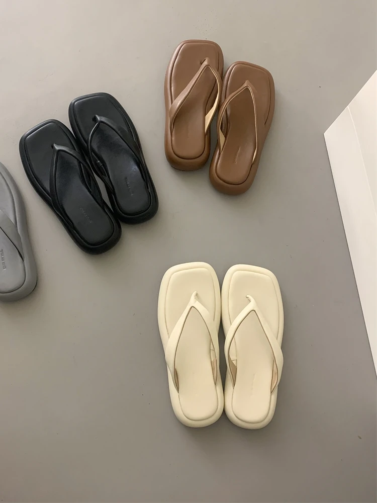 Scarpe Da Spiaggia Sandali Con Tacco Beige Pantofole Da Donna Infradito In Gomma Platform Slides Fashion Sabot Black 2023 Hawaiian Luxury Fla