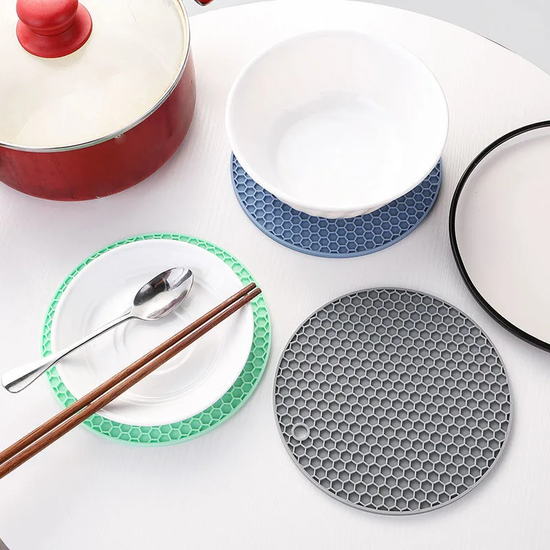 Description Picture 6 of item17/14cm Round Silicone Table Mat Extra Thick Placemat Open Cans Honeycomb Hot Pad Coffee Cup Coaster Creative Kitchen Pot Holder