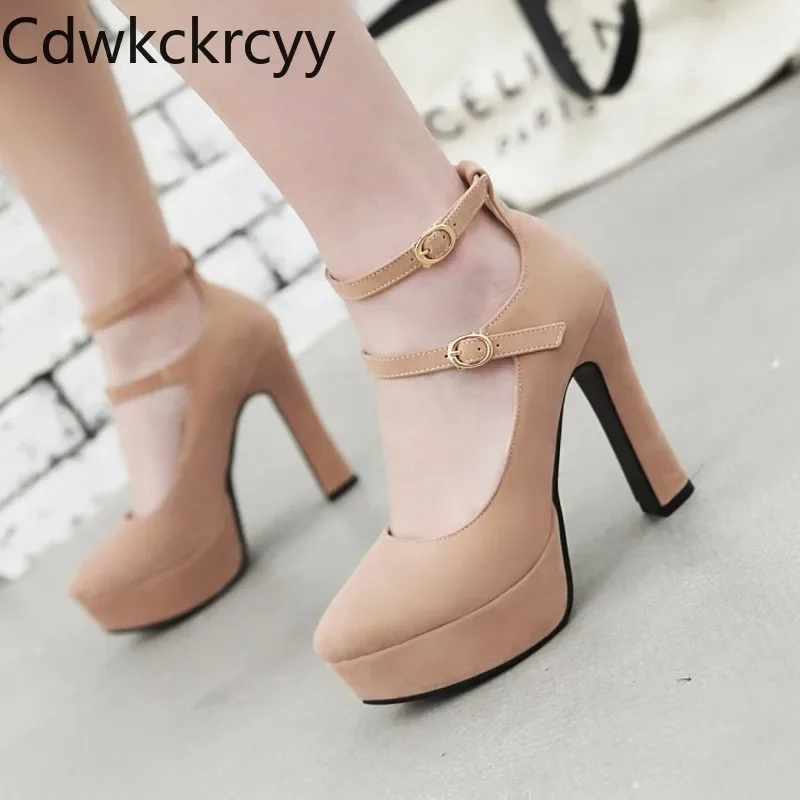 

Женские туфли на высоком каблуке 12 см, с острым носком