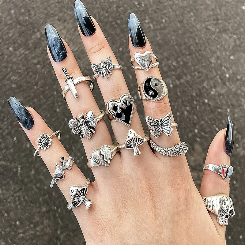 Hiphop Vintage Rings Set For Women Men Aesthatic Retro Punk Silver Plated Heart Flower Butterfly Chain Finger Ring Jewelry ring set