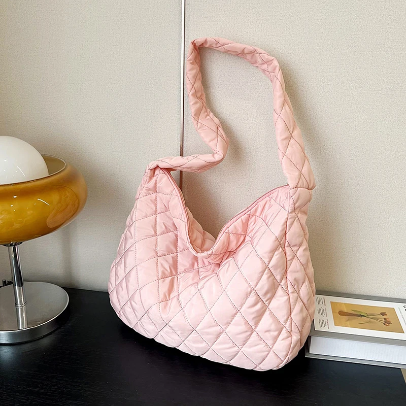 Women Large Capacity Quilted Tote Bag Winter Warm Lightweight Down Cotton Padded Plaid Shoulder Bags Underarm Bags Puffy Handbag