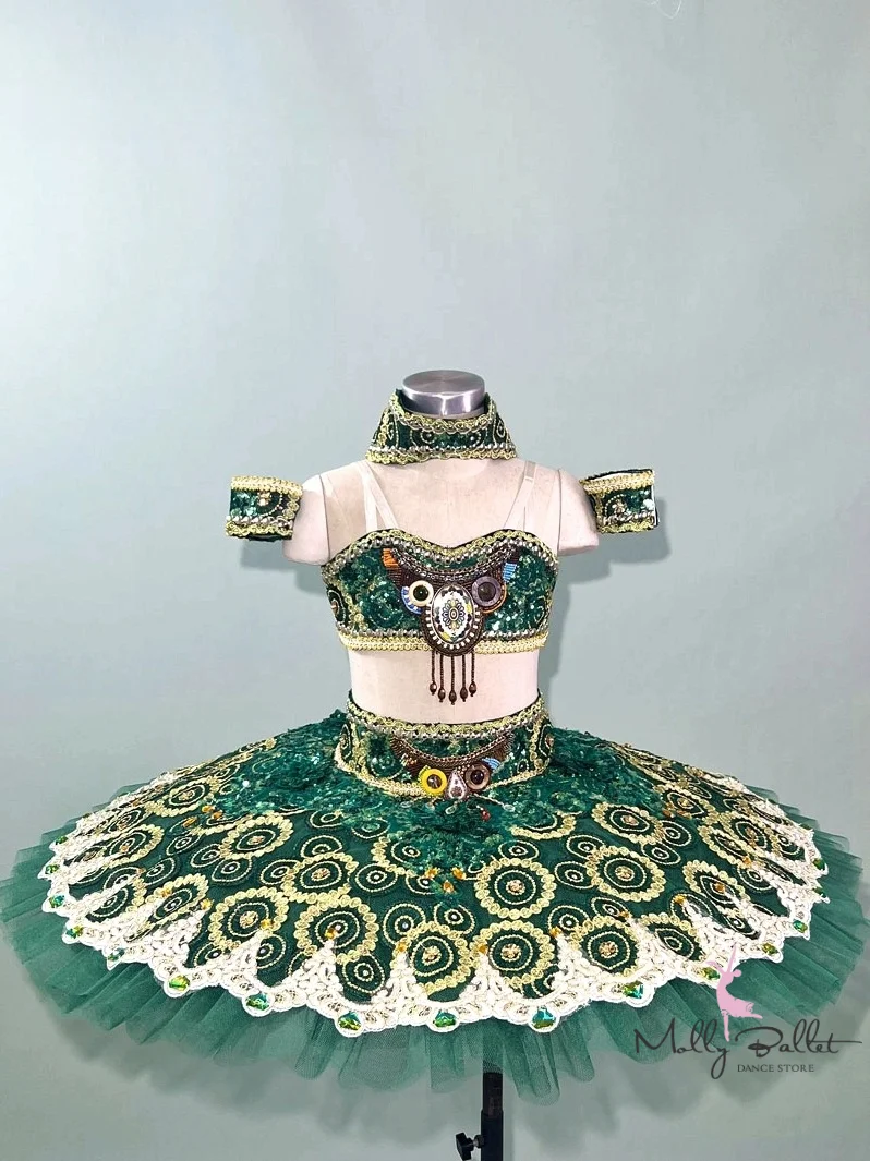 

The latest green dancer repertoire high-end customized ballet dance split Esmeralda performance