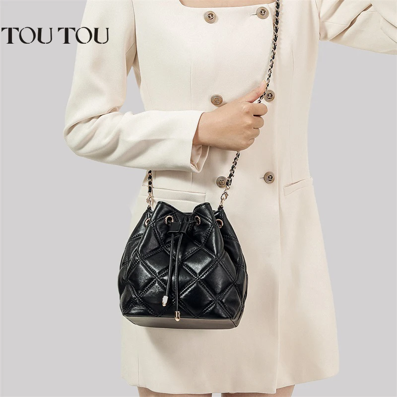 TOUTOU Genuine Leather Quilted Bucket Bag, Drawstring Crossbody Bag