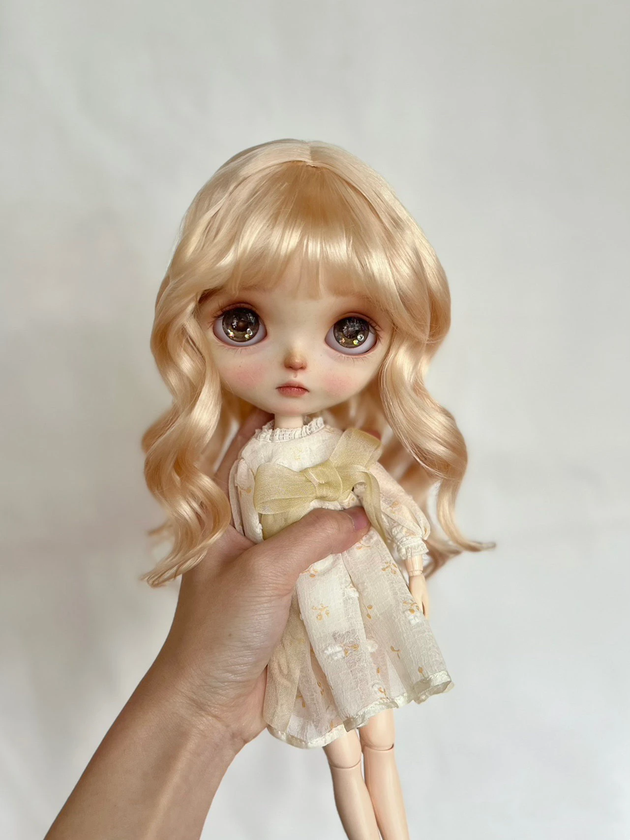 

Кукольные парики Blythe для куклы Blythe Qbaby, натуральный мохеровый микрообъём, кудри 9-10 дюймов, голова, обстоятельство, бесплатная доставка