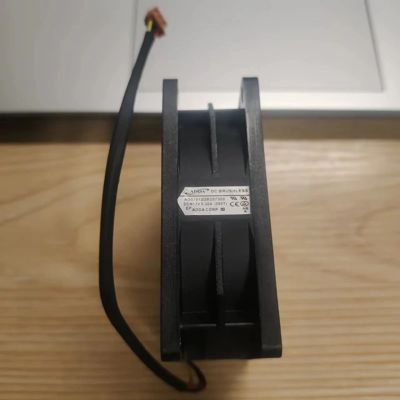 

Бесплатная доставка, совершенно новый, подходит для BenQ AD07012DB257300 12 В 0,30a, Вентилятор проектора