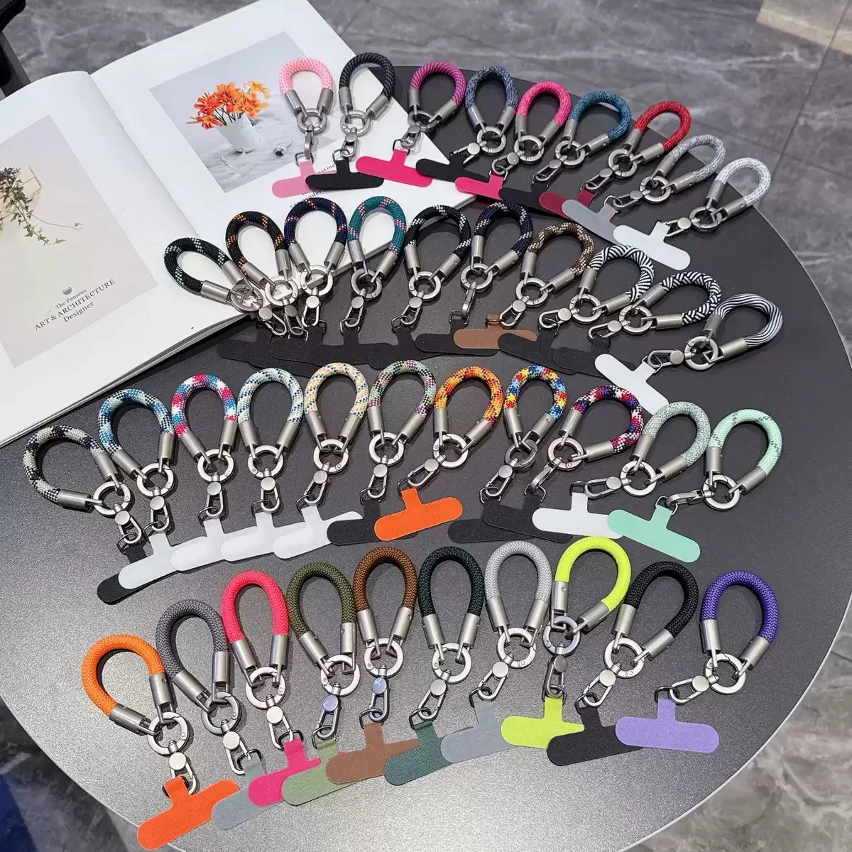 금속 두께 조절 가능 휴대폰 손목 스트랩, 스냅 후크가 있는 범용 짧은 핸드 랜야드, 분실 방지 걸이줄 클립 키체인 키 코드