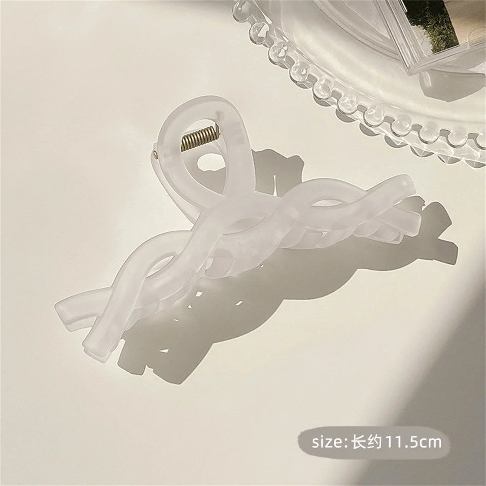 Рисунок 6 - Простые матовые заколки для волос