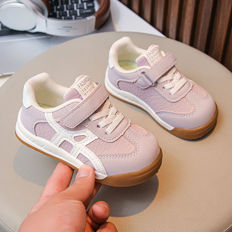 2026 여아 남아 봄/여름 신상 스니커즈 컬러 블록킹 패션 만능 캐주얼 슈즈 가죽 갑피, 미끄럼 방지 소프트 솔