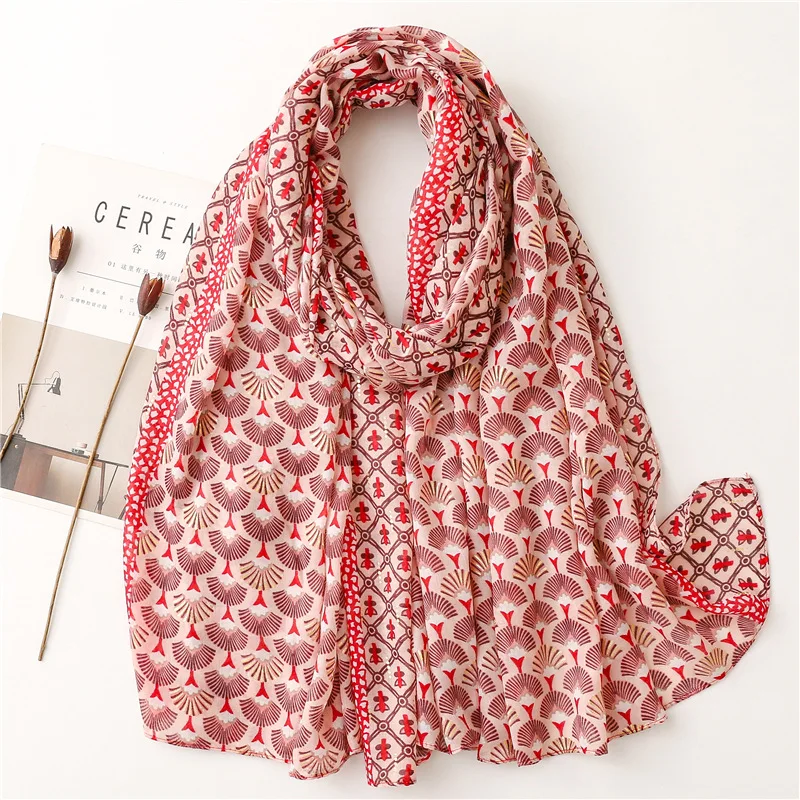 

2022 Autumn Winter Luxury Brand Ginkgo Floral Viscose Shawl Scarf Lady Fashion Wrap Neck Snood Pashminas Muslim Hijab 180*90Cm