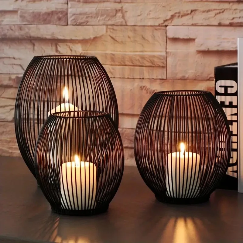

1pc Black Lantern Candlestick Vintage Style Iron Candle Decoration Romantic Candlestick Shooting Props Spray Painting Technology