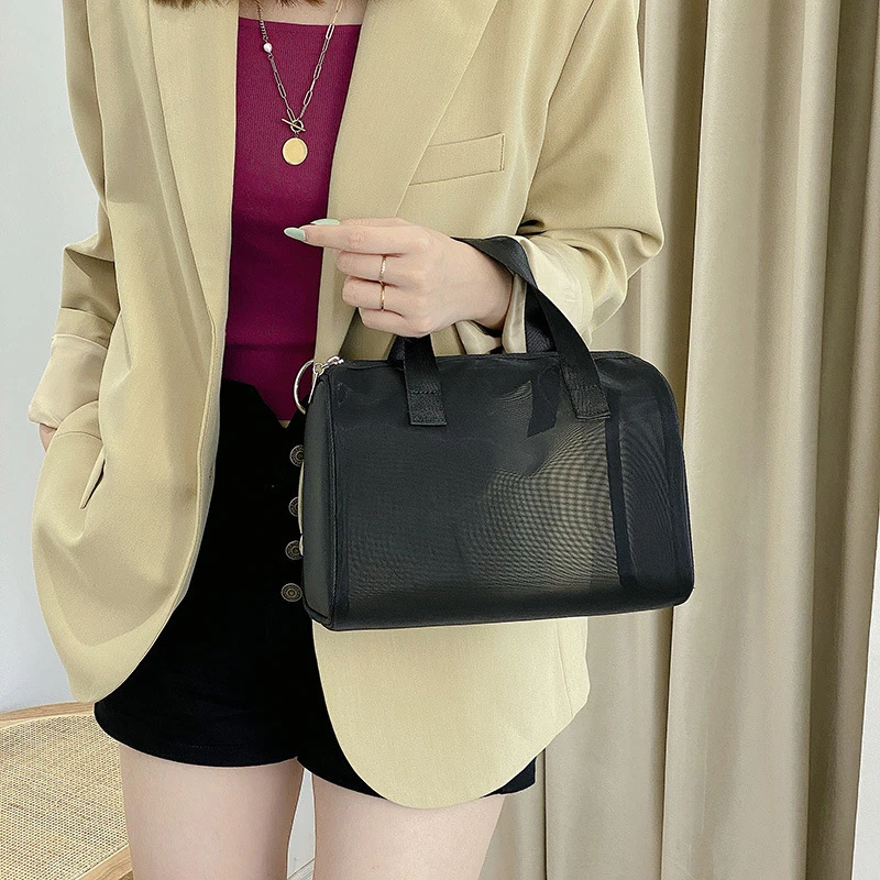 Рисунок 6 - прозрачная сетчатая дорожная сумка