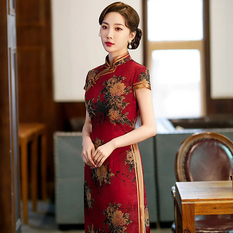 

2022 Spring Summer New Qipao Women's Slim-fit Long Red Banquet Dress Short-sleeved Chinese Style Cheongsam Improved Qi Pao