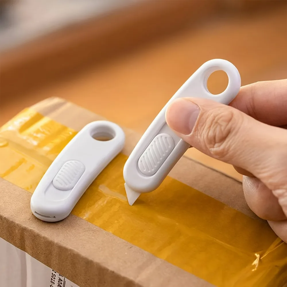 Portable Mini Ceramic Utility Knife Safe Blades Box Packaging Opener Cutting Tools With Keychain Hang Hole With Magnetic Suction