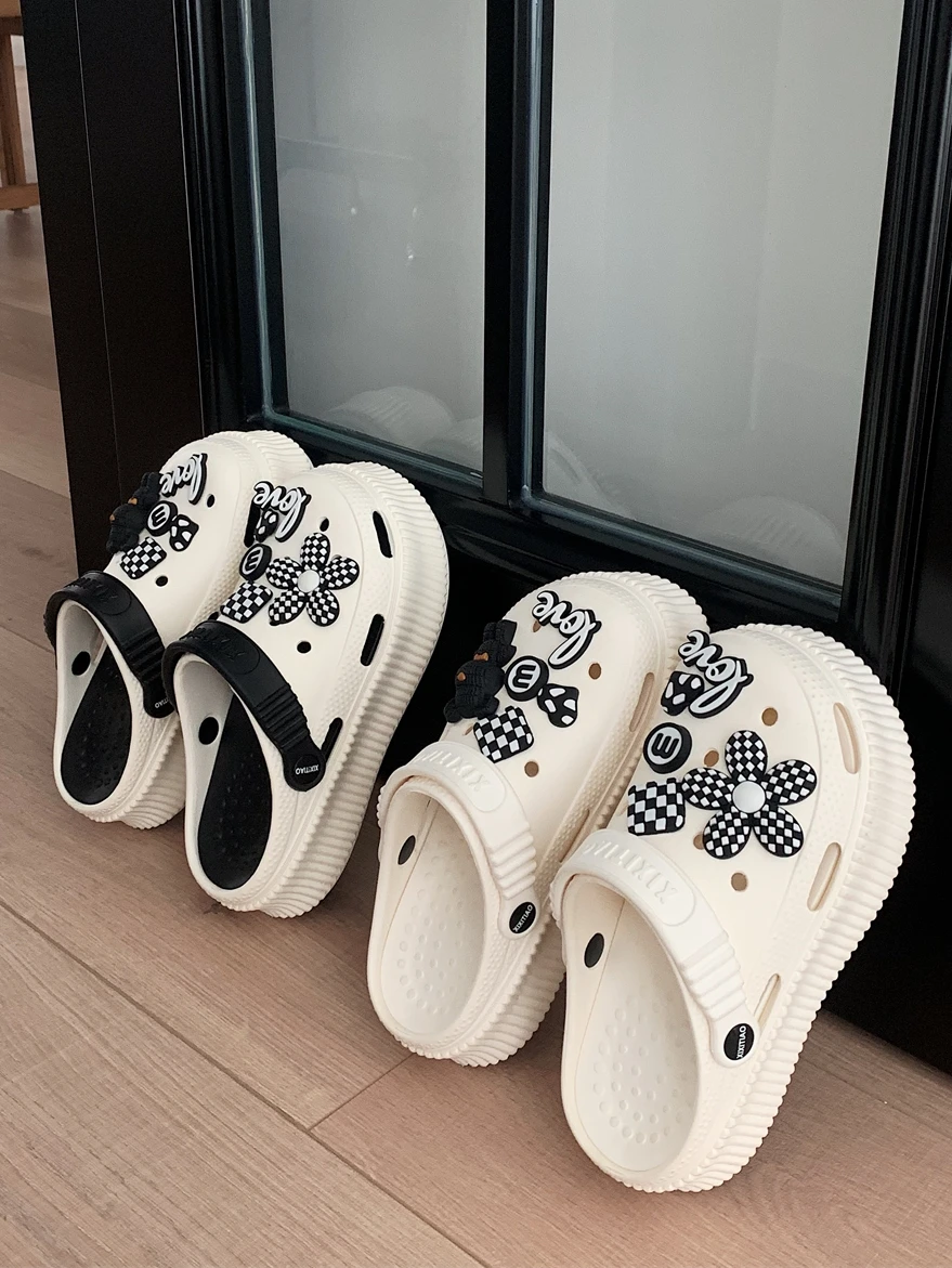 Women Garden Shoes Sandals DIY Hollow Out SlippersDark Black Teddy Bear Plaid Flower Hole Shoes Summer Thick Soled Beach Sandals