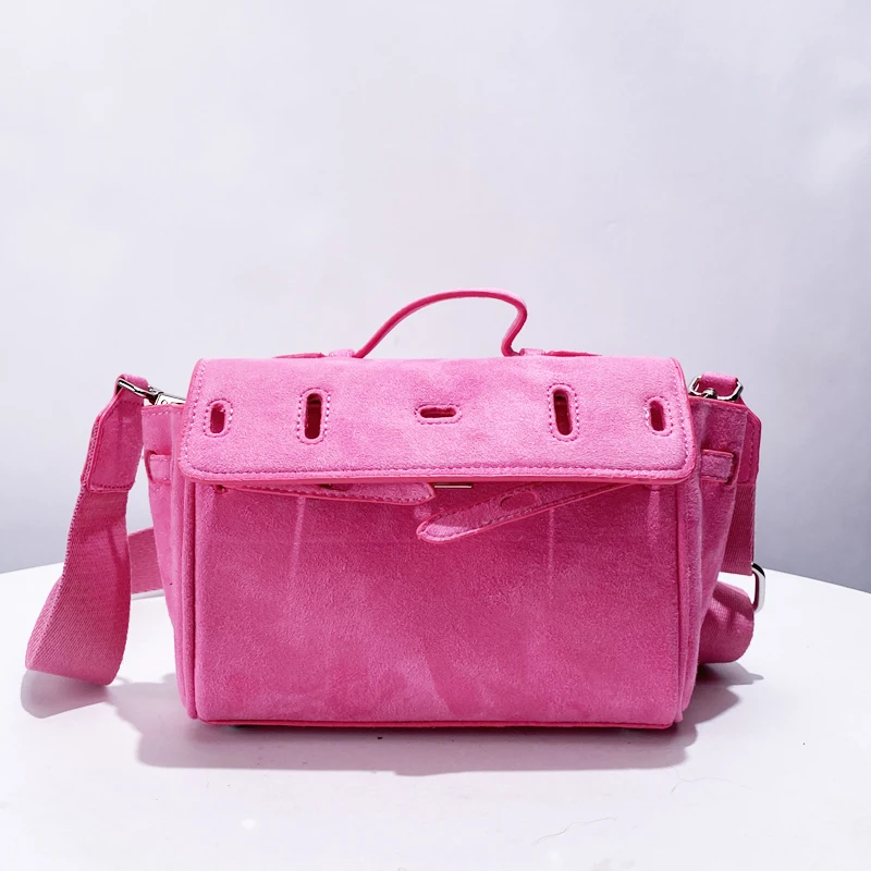 Bolsos de gamuza sintética estilo Inglaterra para mujer, bolsos de diseño de lujo, carteras, novedad de 2024, con hebilla de cinturón, asa superior, correas anchas para el hombro