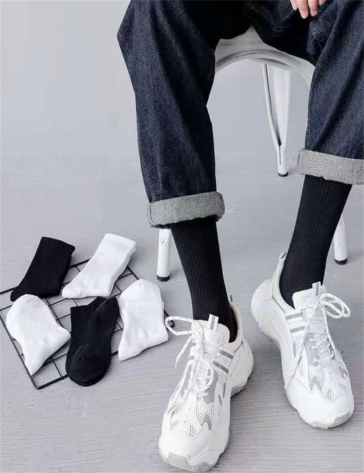 3/6Pairs of Plain Black and White Mid-Calf Socks for Men Autumn Winter