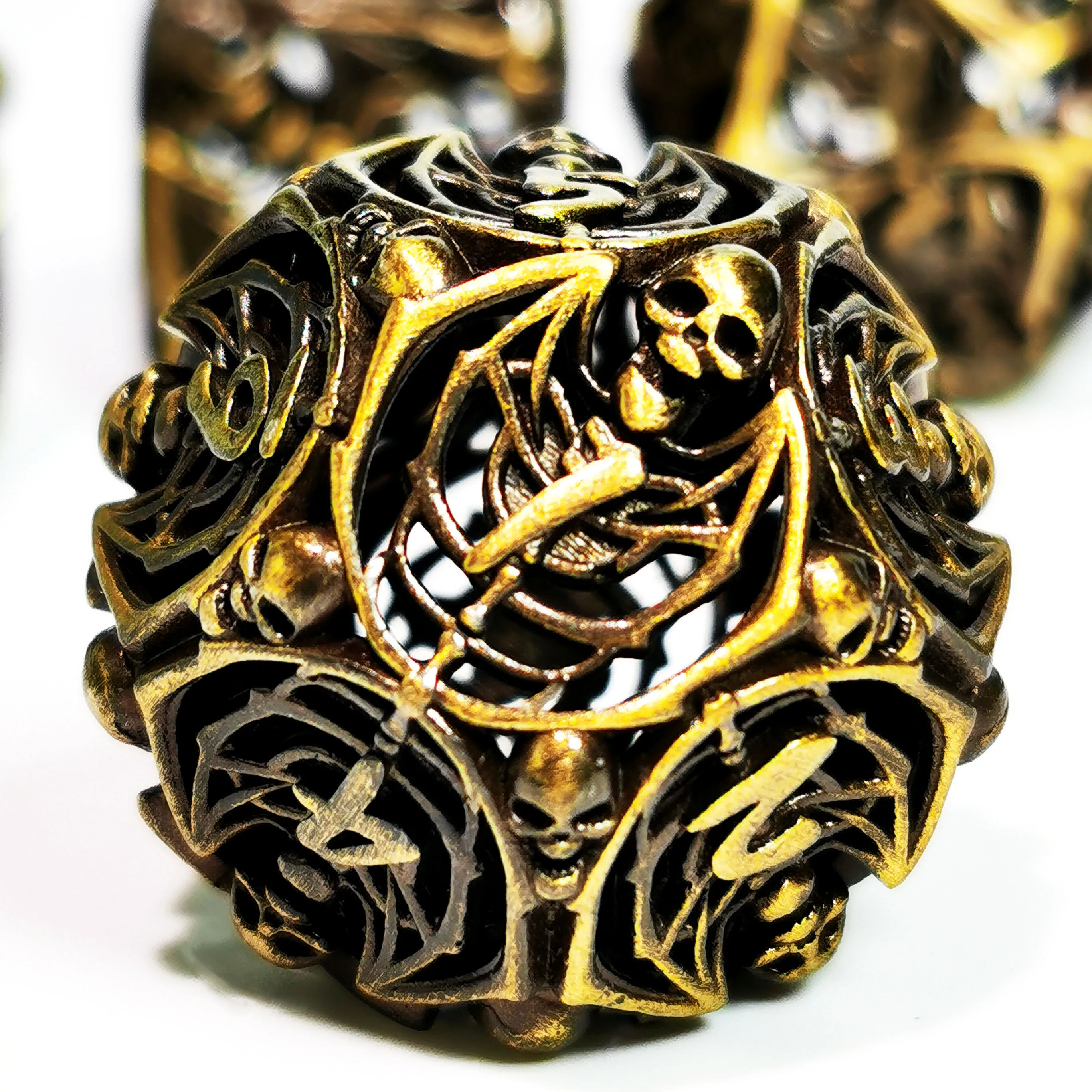 DnD Metal Dice Set - Hollow Bronze Skull Design, 7 Zinc Alloy Polyhedral Dice for Dungeons and Dragons RPG Games 5