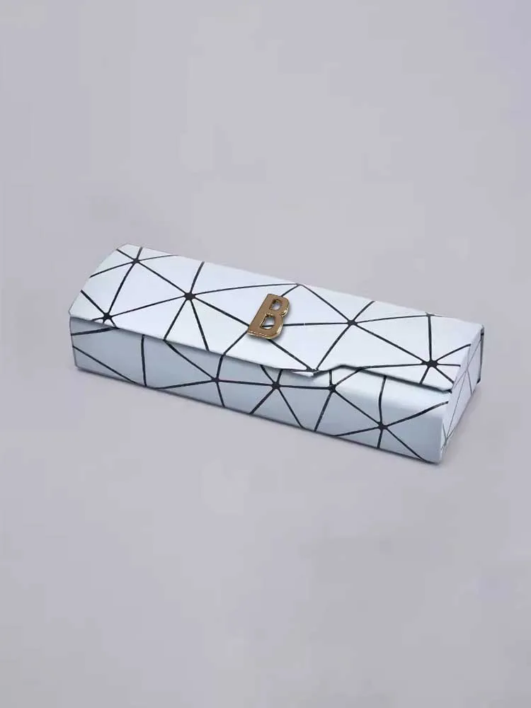 

Customized Anti-Stress PU Eyewear Cases Stylish Portable Personalized Customer Name Stage-Inspired Optional Letter Decor: Glitte