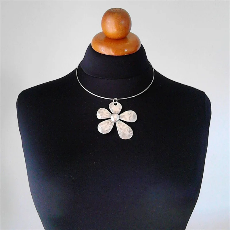 Women Jewelry Ethnic Style Rose Pendant Necklaces Exaggerated Flowers