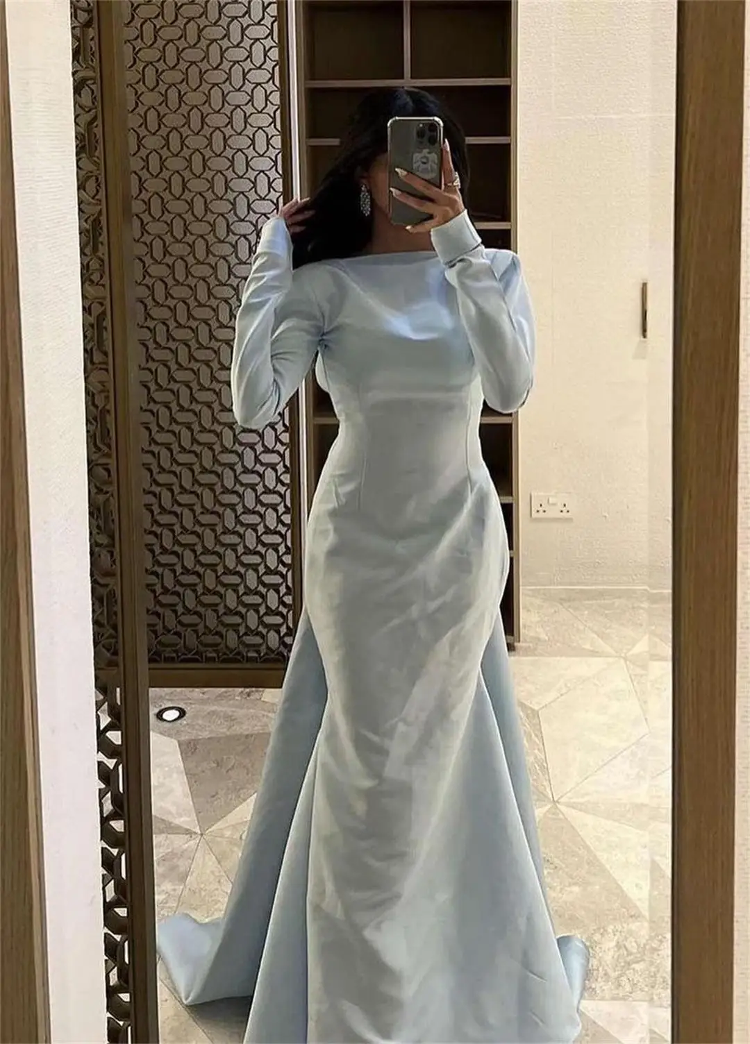 

Mermaid Light Blue Satin Dubai Long Sleeves Prom Dresses Backless Sweep Train Saudi Arabic Women Evening Party Dress