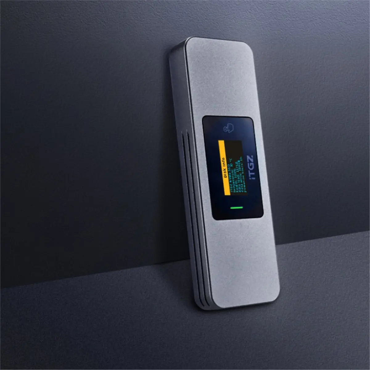 A32I M.2 NVMe SSD 인클로저 케이스(스크린 디스플레이 포함), USB..