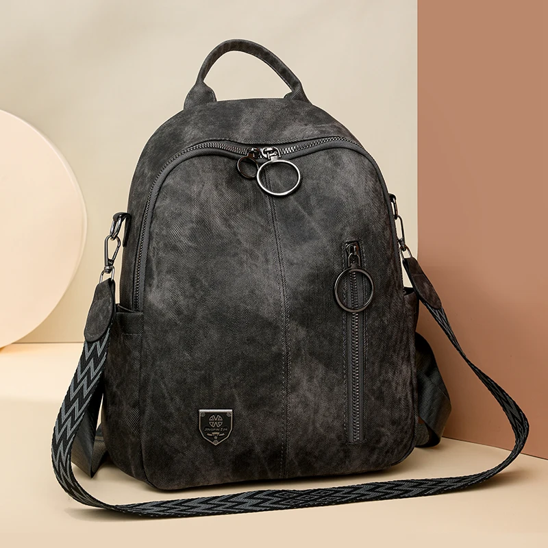 New fashionable women's backpack with adjustable shoulder straps, perfect for commuting, leisure or travel, perfect holiday gift