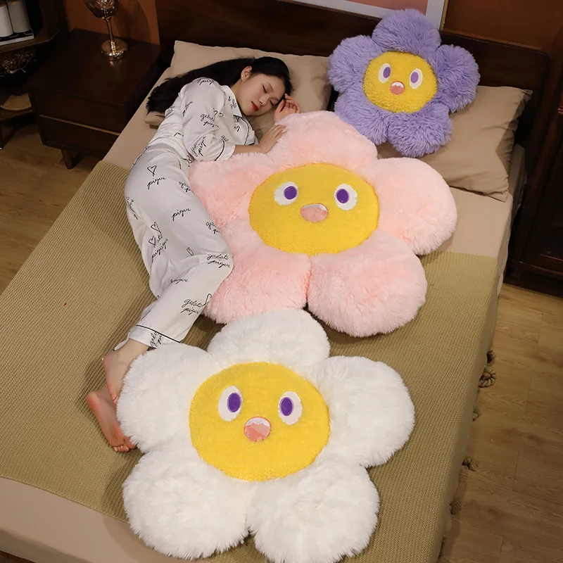 Рисунок 3 - Подушка в виде лепестков смайлика большого размера