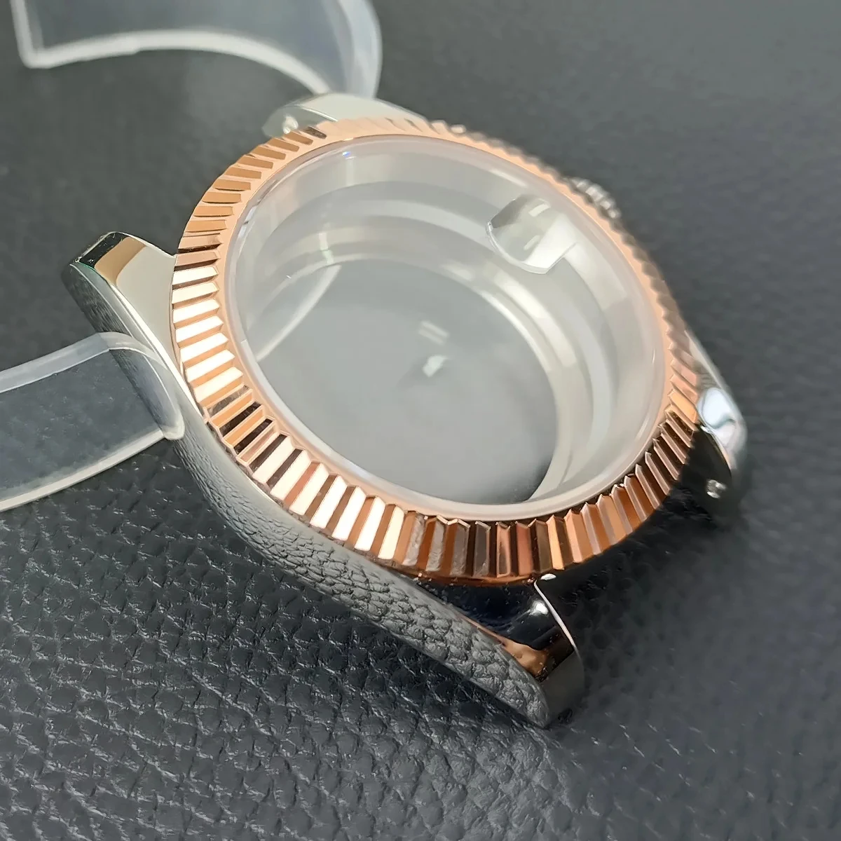 Luxury 41mm Silvery/Black Men's Steel Watch Case with Sapphire Glass and 20mm Strap