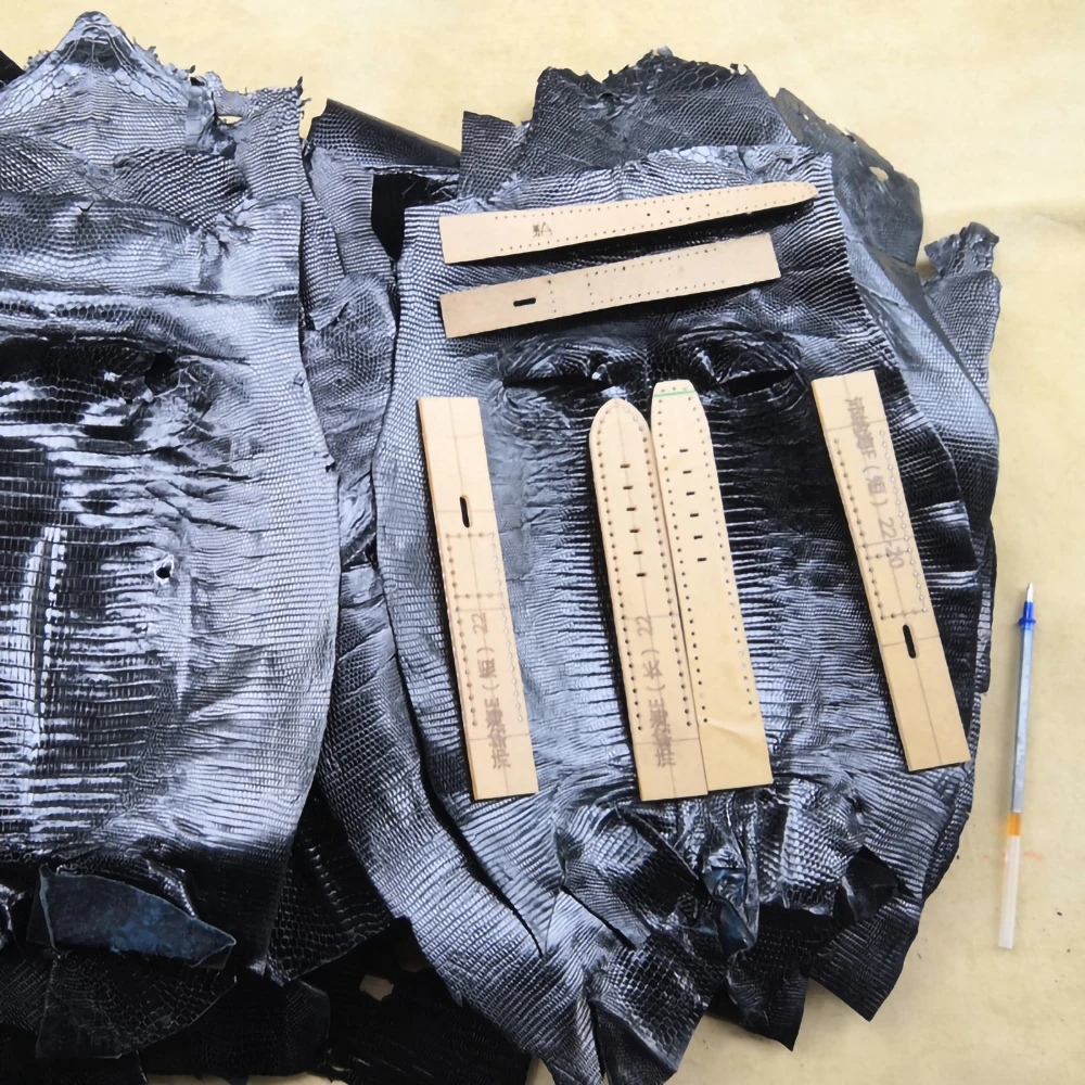 Description Picture 5 of itemGenuine Lizard Skin, Natural Leather Hides, Craft Material for Wallet, Handbag, Watch Band, Black, 25-30 X (18-20)cm, 0.6mm