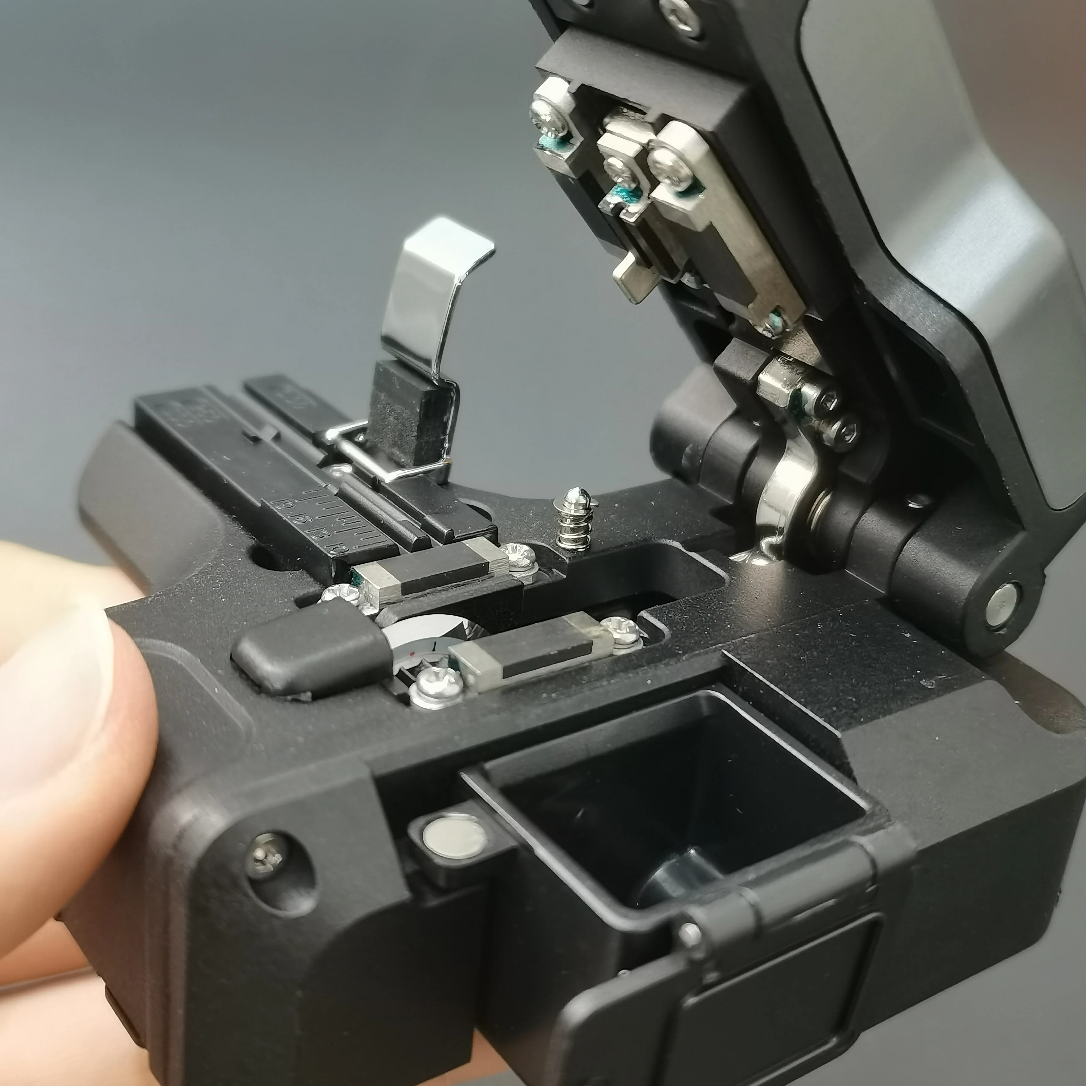 Comway CC 03 Convenient Fiber Optic One-step Cleaver, COMWAY CC-03, Fusion Splicer Cutting Machine, Precision Fiber Cleaver
