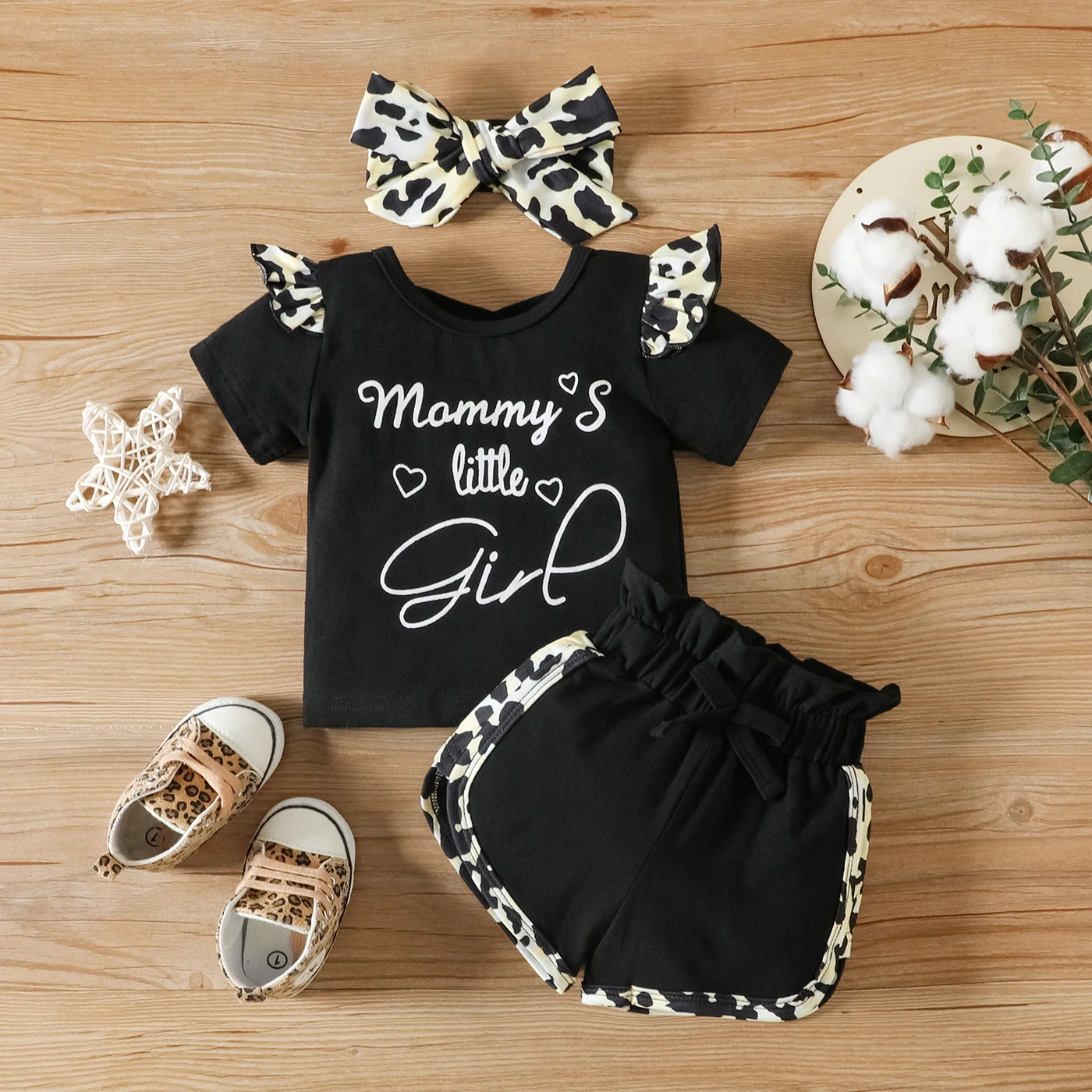 

PatPat 3pcs Baby Girl 95% Cotton Leopard Print Ruffle Trim Letter Graphic Short-sleeve Tee and Shorts & Headband Set