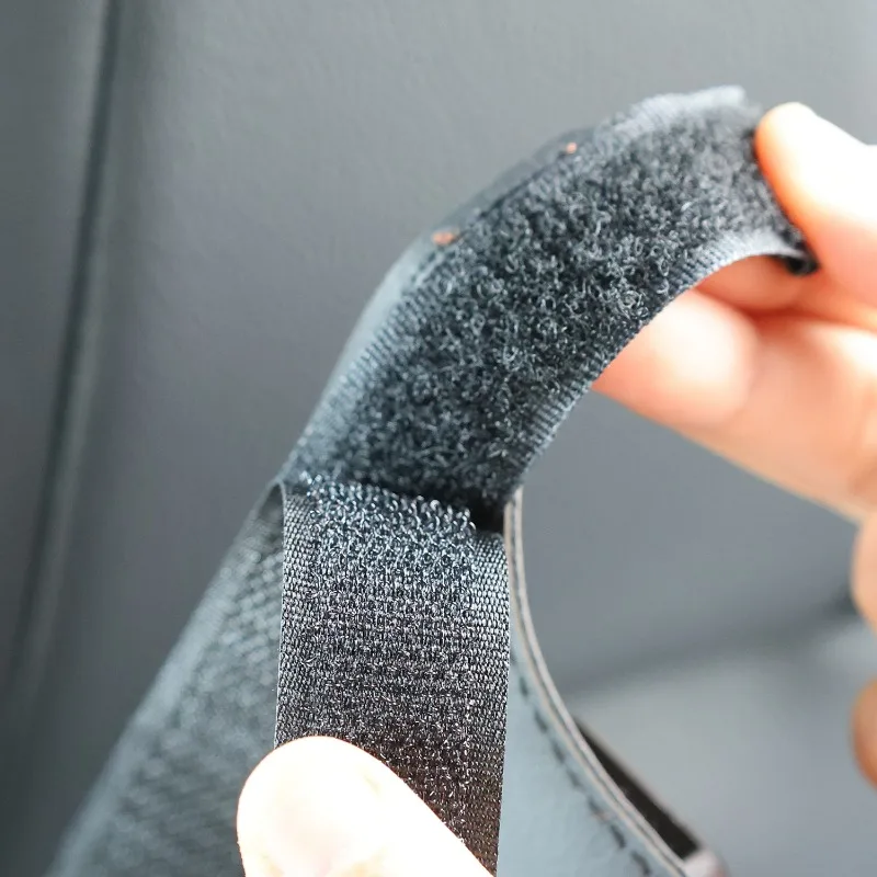 Pu Leather Seat Back Hook for Sports Car Seats Organizer Car Interior Hook Back Seat Storage Hanger Organizer for Handbag Purse