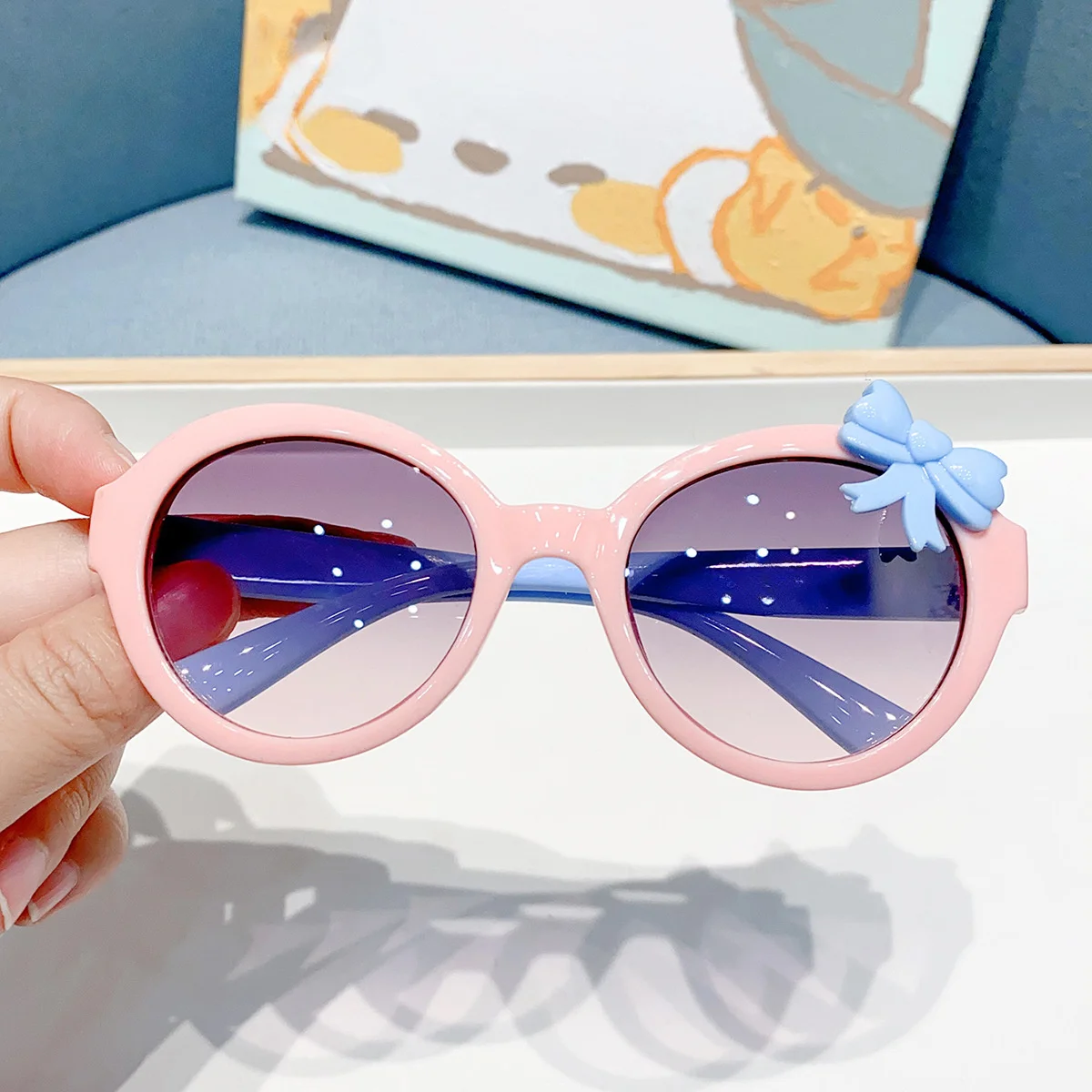 Kids Cute Cartoon Bowknot Sunglasses, Girls Kids Children Sunshade Glasses for Climbing Outdoor Sports Eyewear