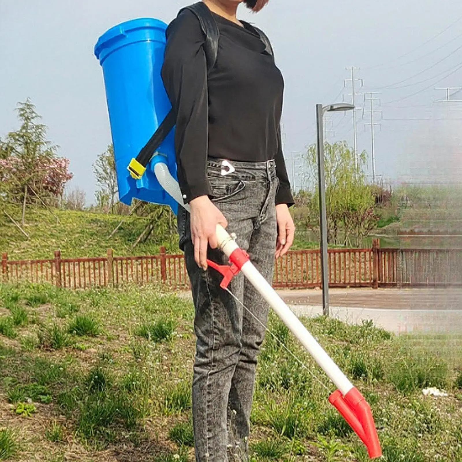 25L Fertilizer Spreader with Back Carrying Bucket, 40x43cm for Agricultural Use, Lightweight Sturdy Multifunctional Labor Saving, fertilizer spreader