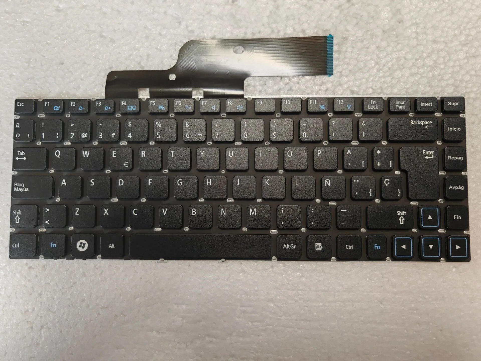 Новая испанская клавиатура для Samsung 300E4A NP300E4A 300V4A NP300V4A 305E4A 305V4A