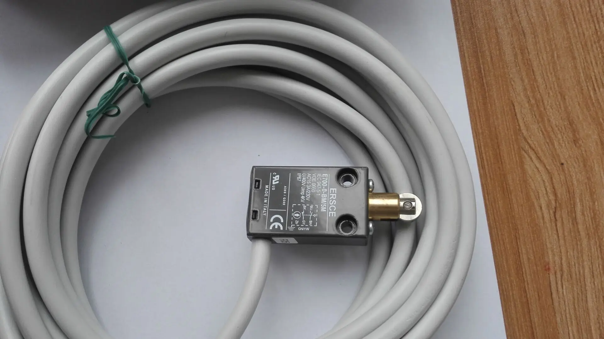 

New original restrictions switch EREC E700-BM5M