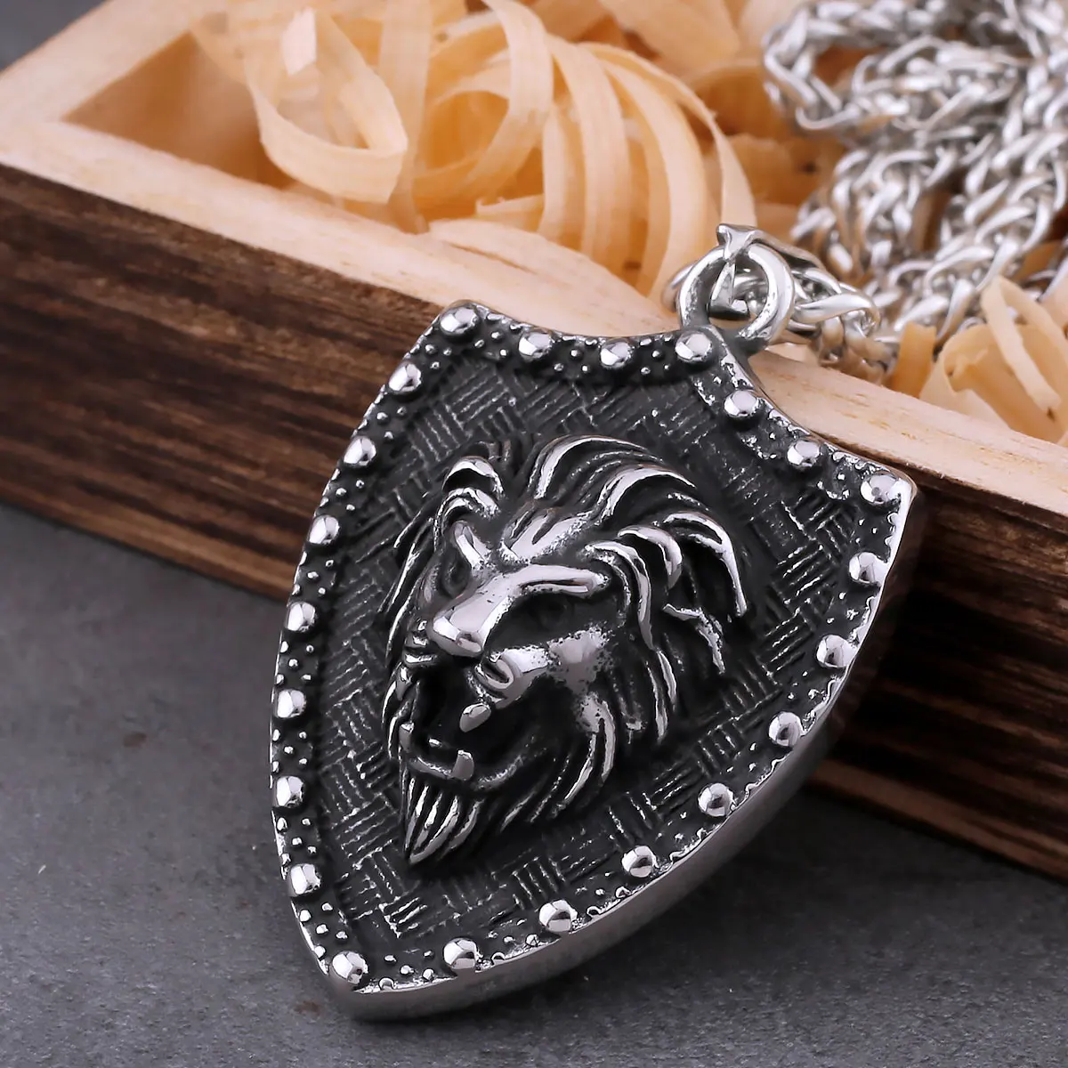 Mens Silver Lion pendant necklace