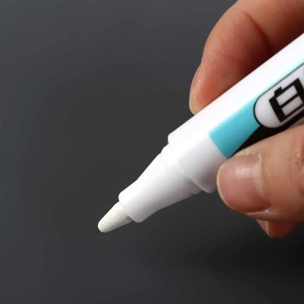 0.7mm/1.0mm/.2.5mm 흰색 영구 페인트 펜 방수 부드러운 쓰기 흰색 마커 펜 내마모성 널리 사용됨