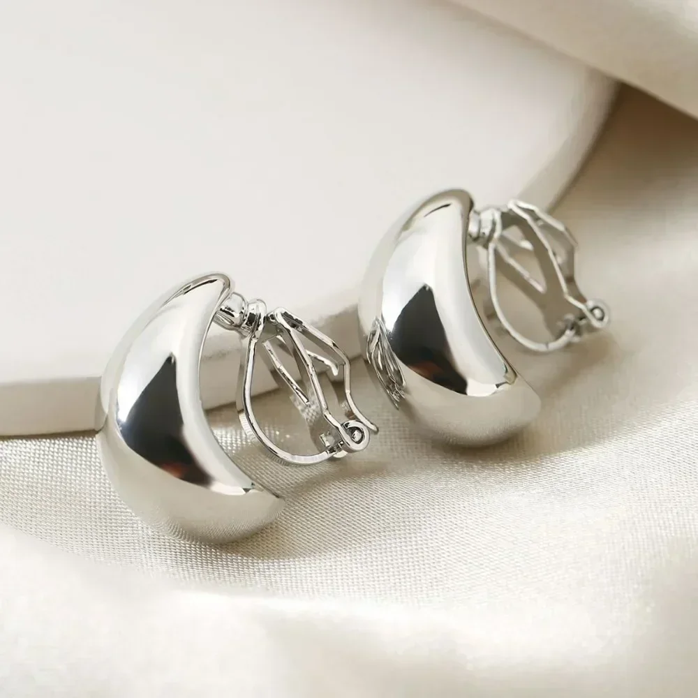 Ear Clip French Light Luxury Droplet Shaped No Ear Holes High Grade Simple and Smooth Female Earrings Accessories