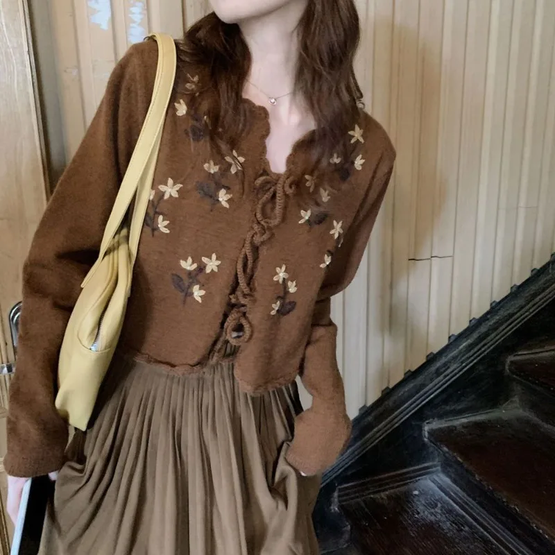 

Vintage Embroidered Knitted Cardigan Suspender Suit Lazy Women Korean Lace Up Coffee College Loose Autumn Winter Two-piece Set