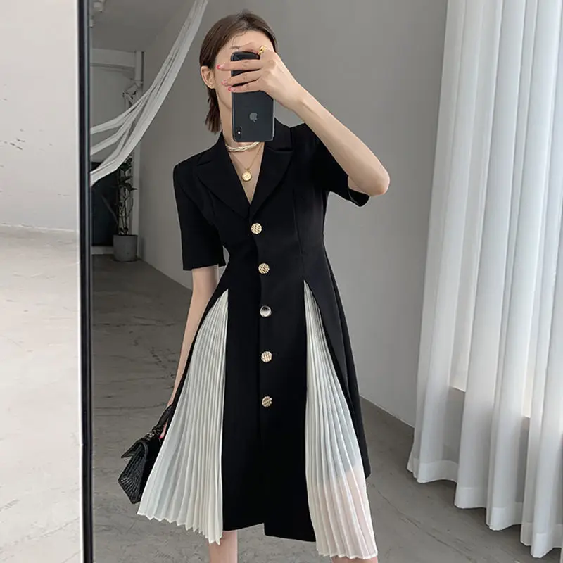 

2023 Spring/summer New Colored Temperament Dress Women's Thin Waist V-neck Single Breasted Short Sleeve Dress