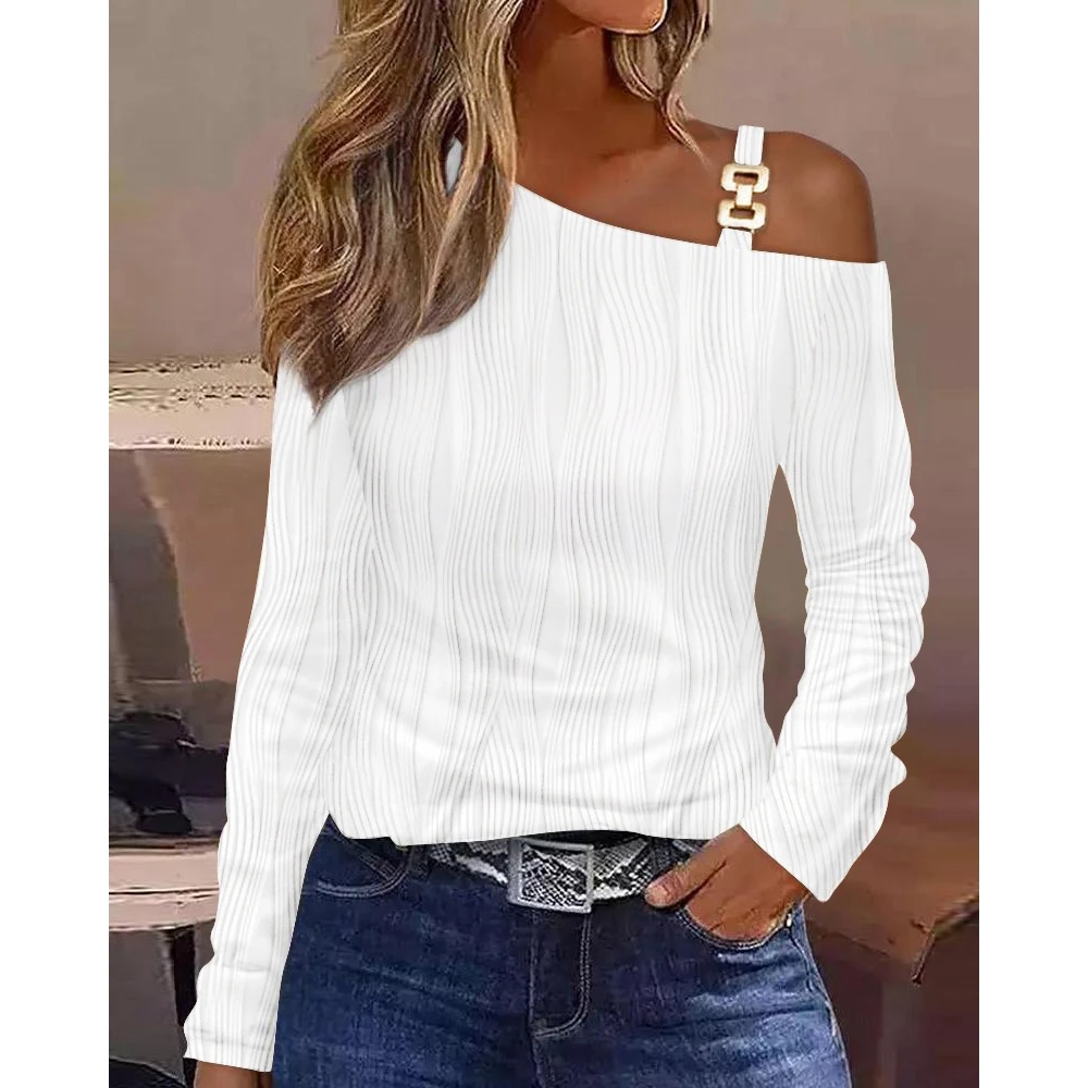 

2023 Autumn Women Cold Shoulder Chain Strap Decor Textured Tee Top Femme Basic Skew Collar Casual White Long Sleeve Tee T-Shirts