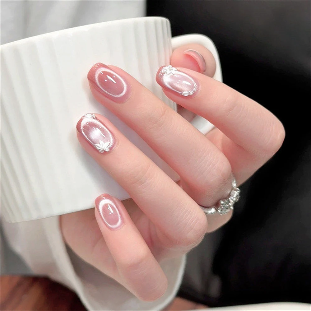 Magnetic Tool For Cat Eye Nail Art Designs And Manicure Effects_voghion.com