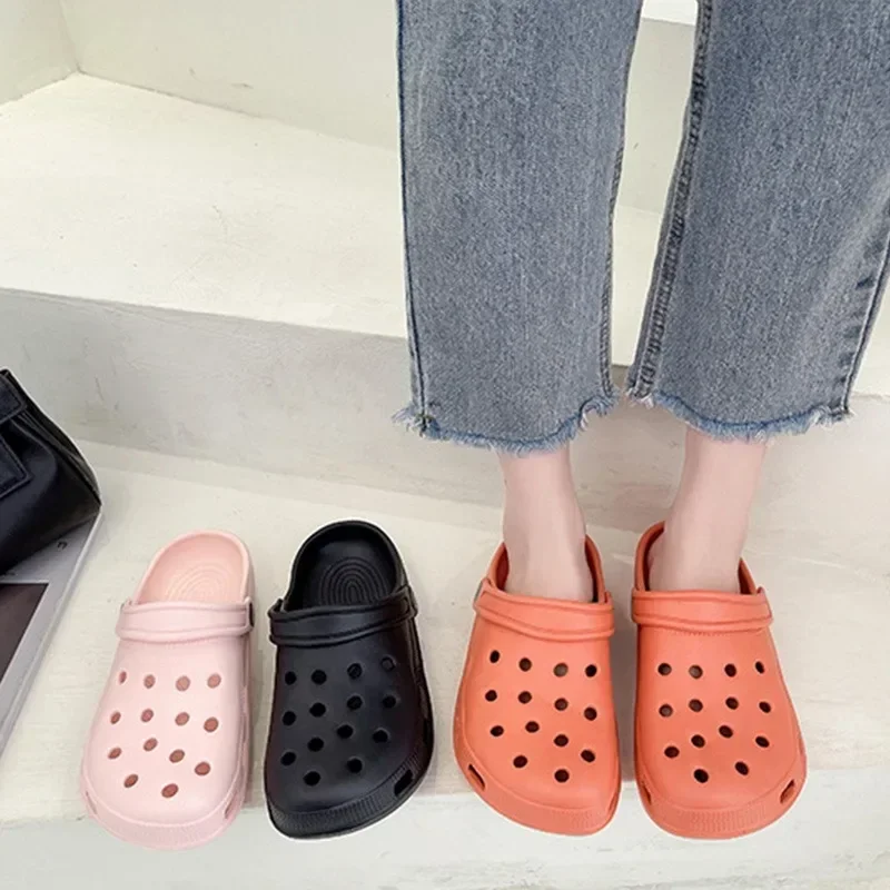 2023 neue Sommer Frauen Wasserdichte Hausschuhe Sommer Im Freien Frauen Rutschen Weiche Sohle Garten Schuhe Indoor Klassische Pflege Clogs Sandale – Detail 23